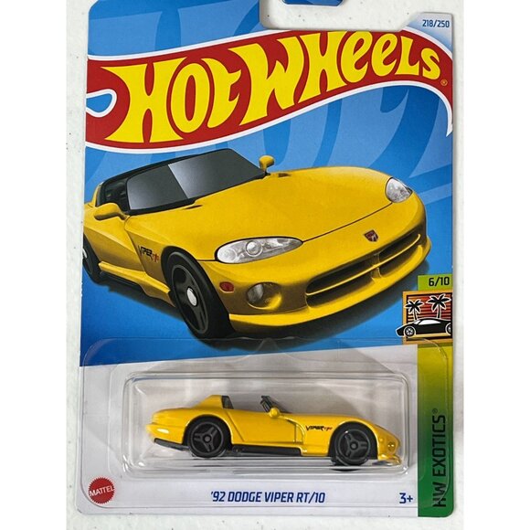 Hot Wheels ’92 Dodge Viper RT/10 – HW Exotics 6/10 Yellow Diecast Car NOC 1:64 - Picture 2 of 6